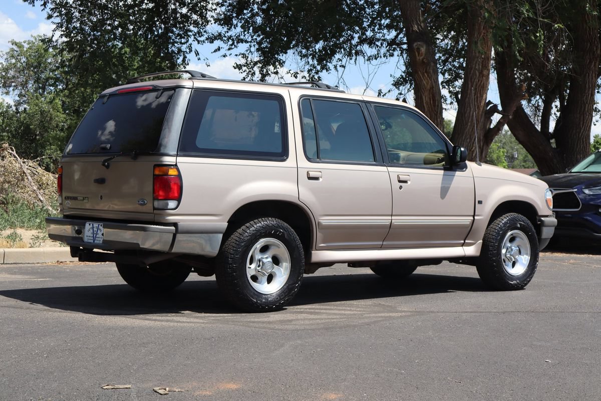 Used 1996 Ford Explorer XLT AWD/4WD image 5