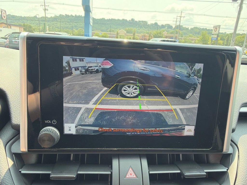 Used 2025 Toyota RAV4 XLE w/ Convenience Package FWD image 19