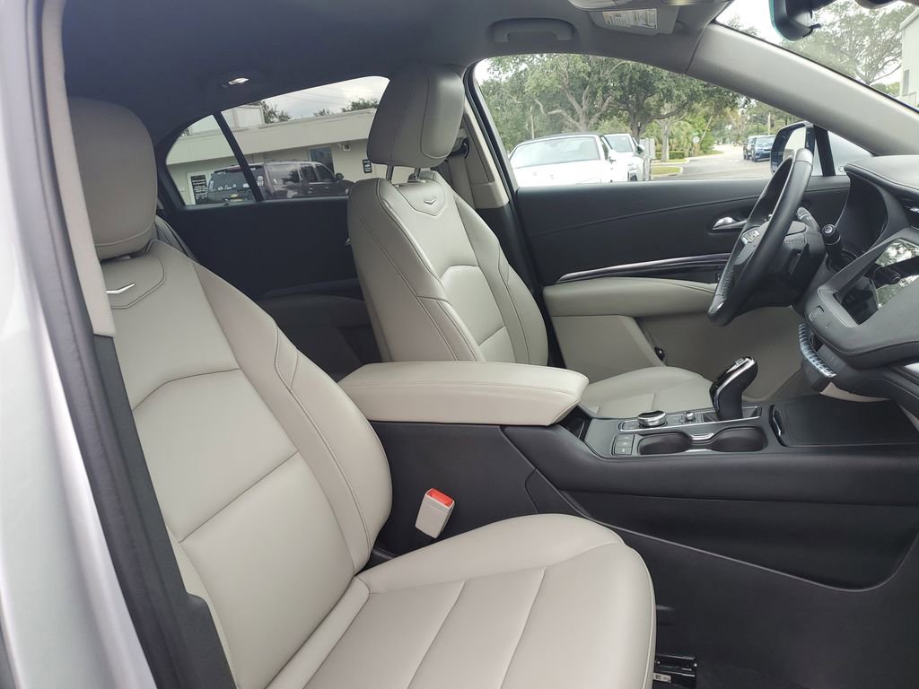 Used 2021 Cadillac XT4 Luxury image 22