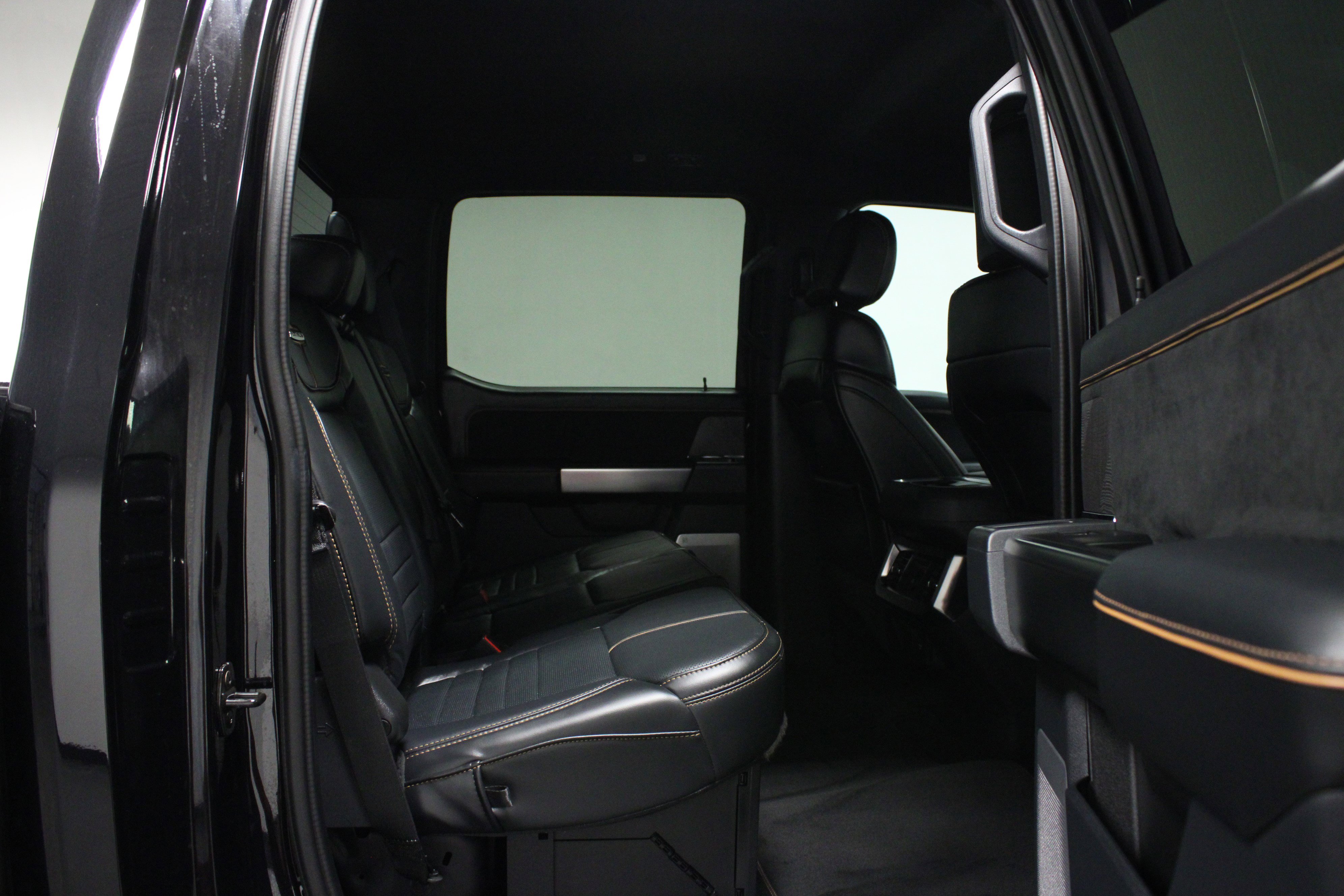 Used 2023 Ford F350 Platinum image 15