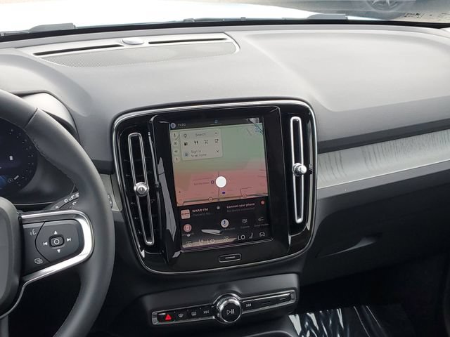 New 2026 Volvo XC40 B5 Plus w/ Protection Package Premier AWD/4WD image 25