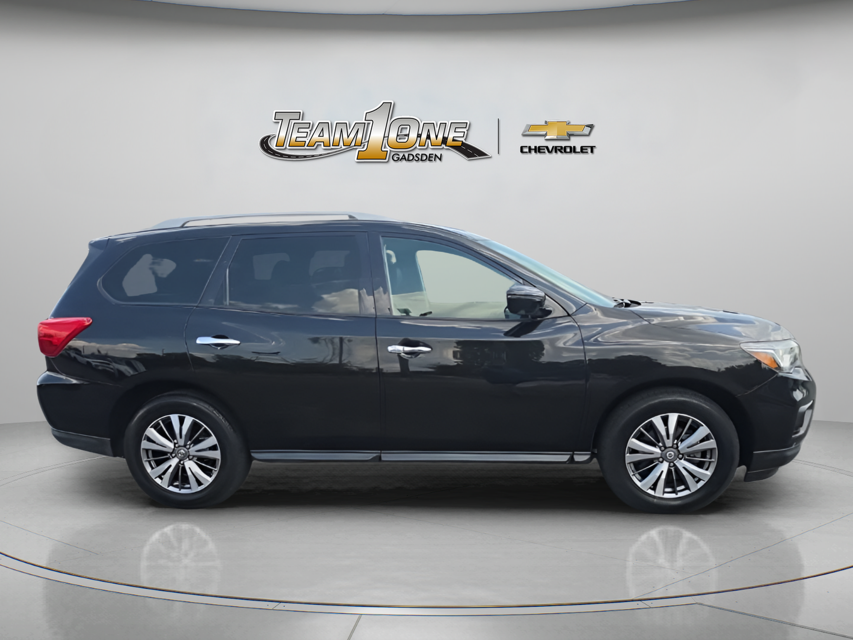 Used 2019 Nissan Pathfinder SL FWD image 9