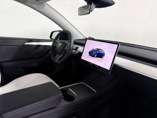 Used 2023 Tesla Model Y Long Range AWD/4WD image 18