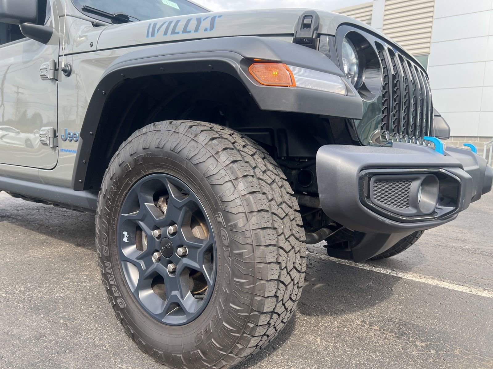 Used 2023 Jeep Wrangler Unlimited w/ Cold Weather Group AWD/4WD image 45