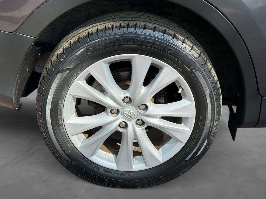 Used 2015 Toyota RAV4 Limited w/ Technology Package AWD/4WD image 7