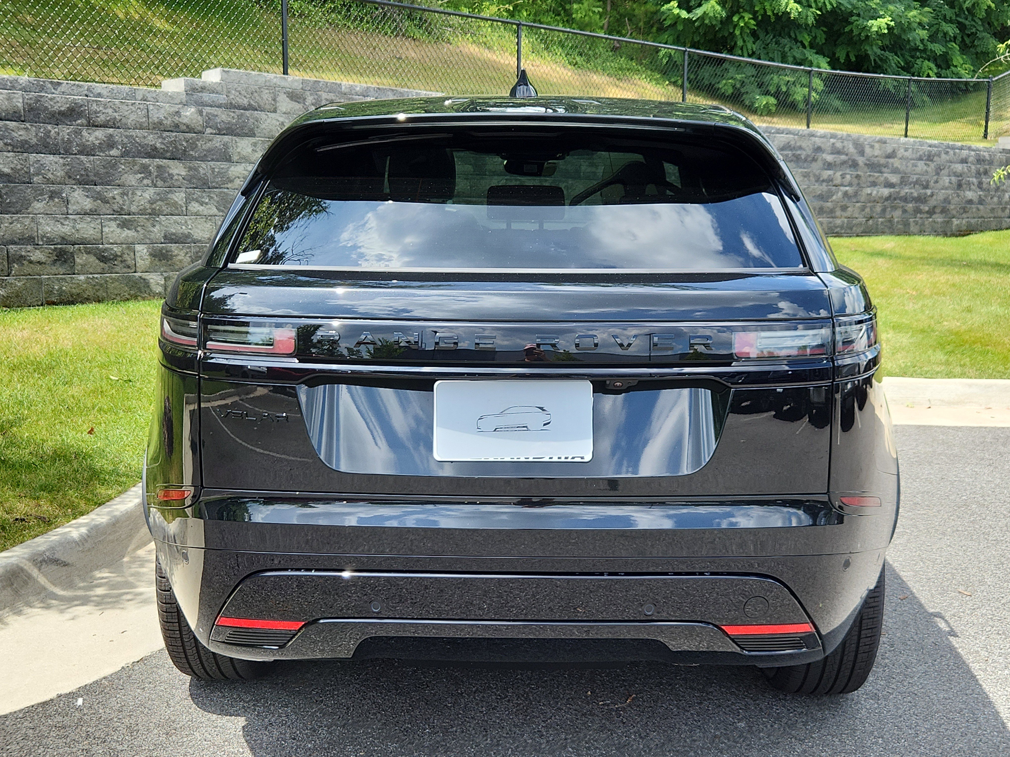 New 2026 Land Rover Range Rover Velar Dynamic SE image 7
