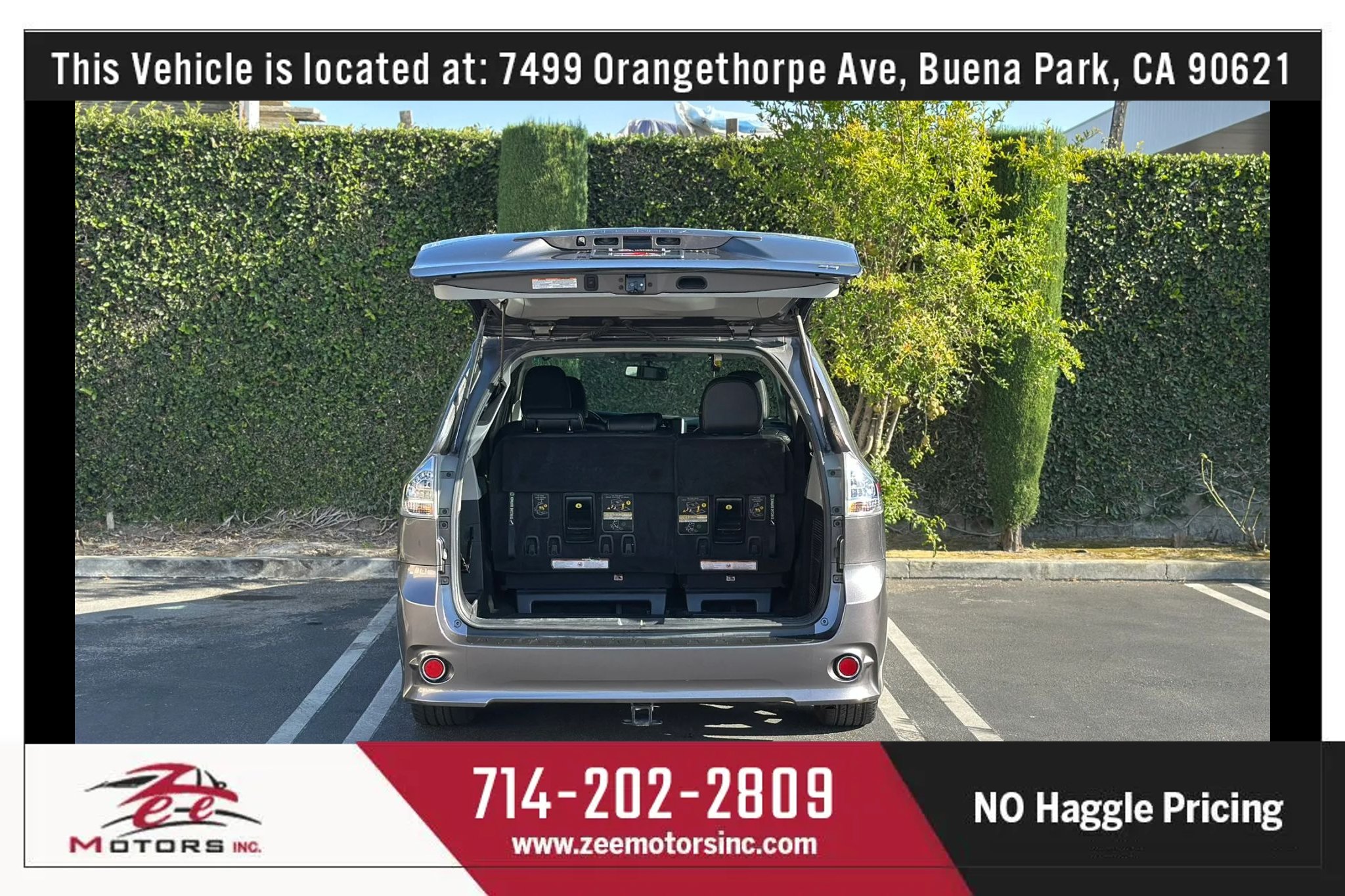Used 2017 Toyota Sienna SE Premium w/ Cargo Management Package FWD image 16