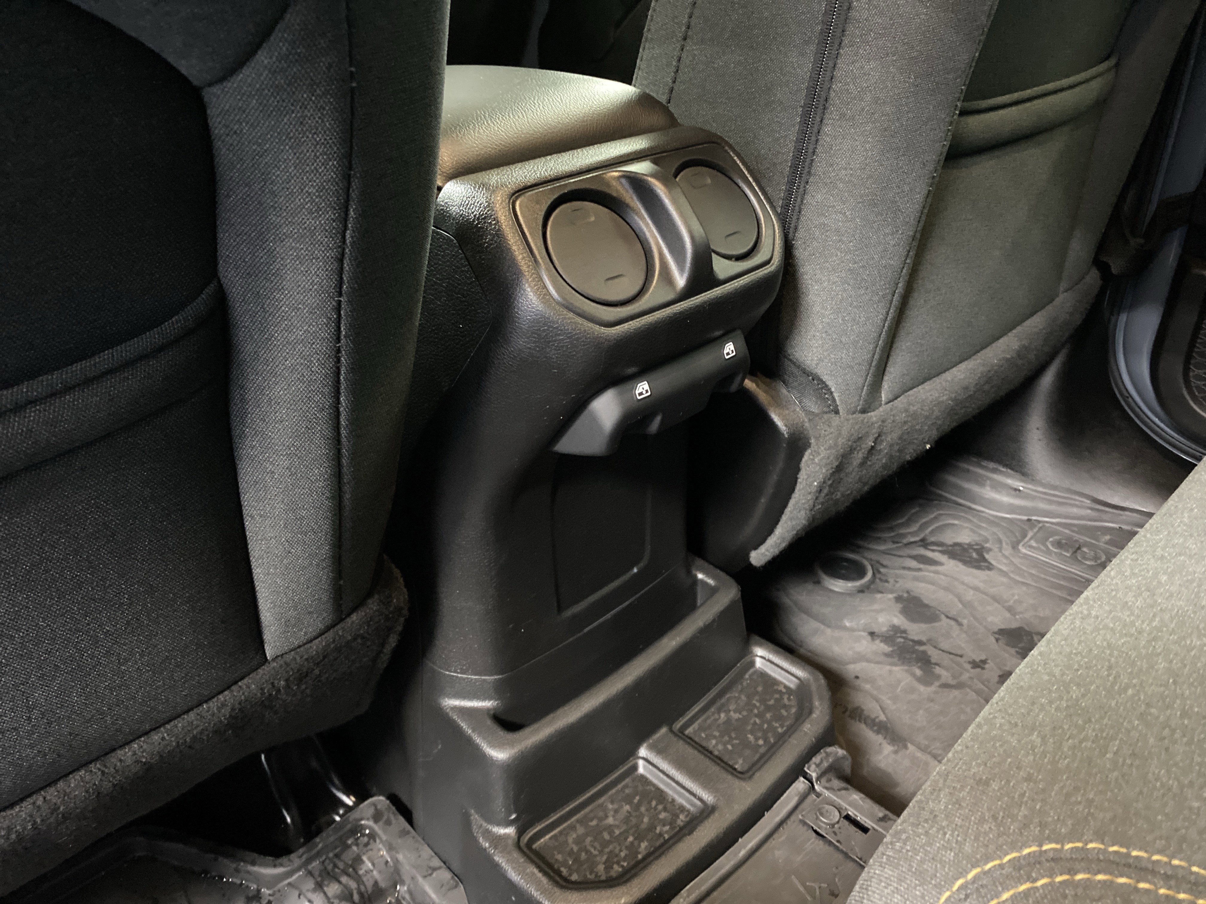 Certified 2025 Jeep Wrangler Willys image 27