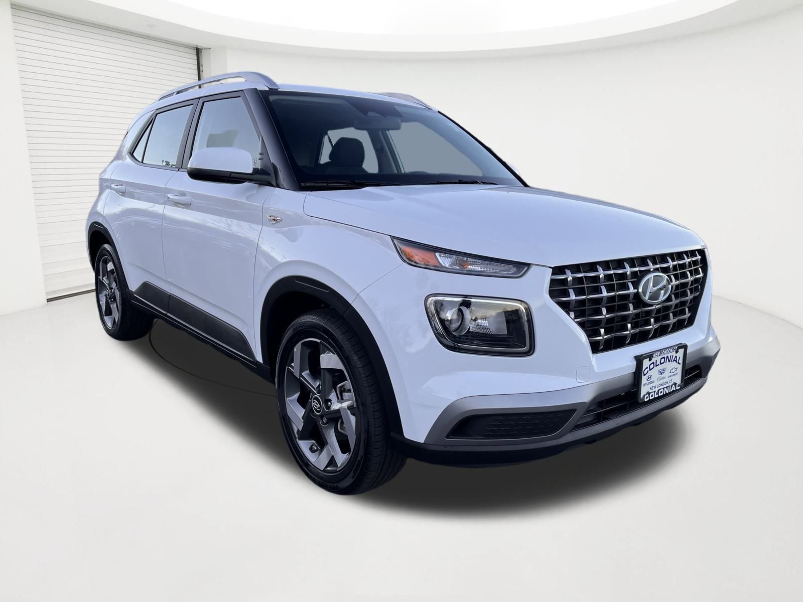 Used 2025 Hyundai Venue SEL image 6