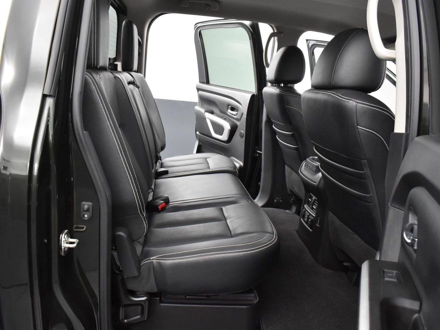 Used 2019 Nissan Titan PRO-4X w/ Pro-4x Convenience Package AWD/4WD image 31
