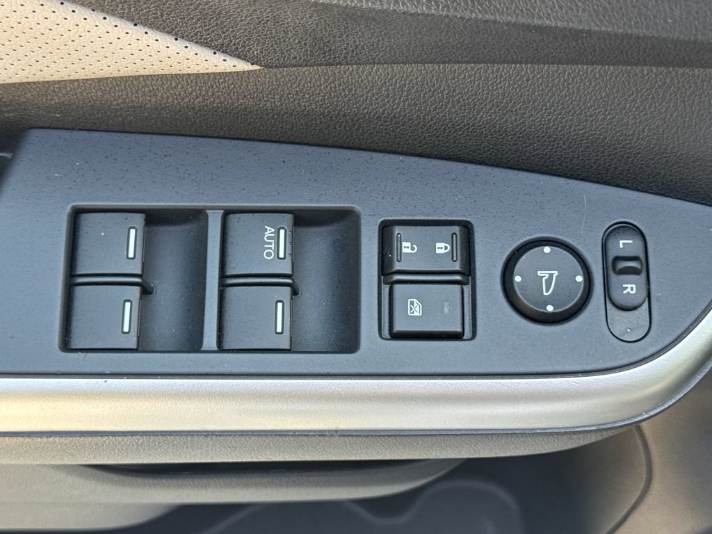 Used 2015 Honda CR-V Touring image 14