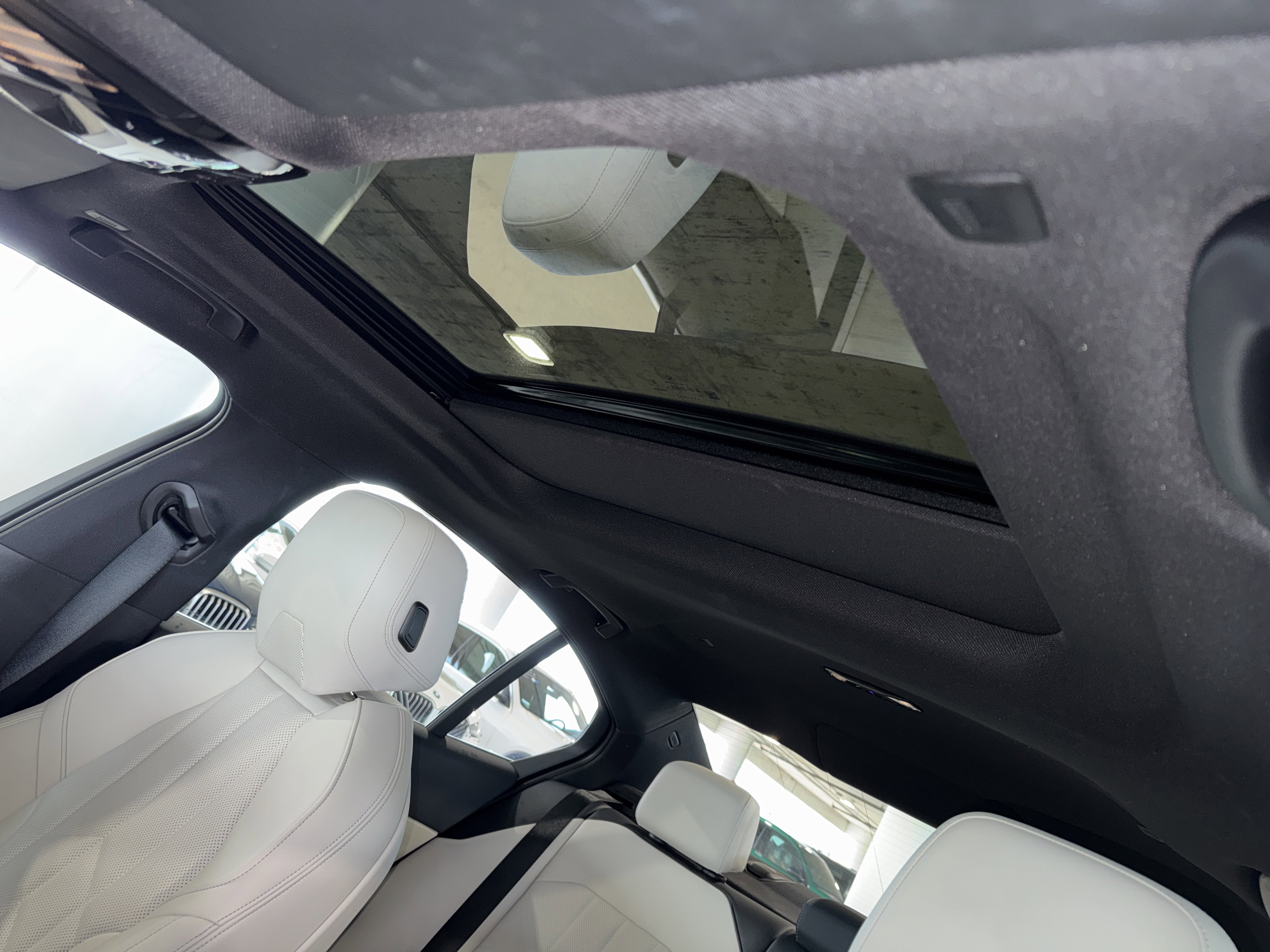 Certified 2025 BMW 530i xDrive w/ Premium Package AWD/4WD image 34