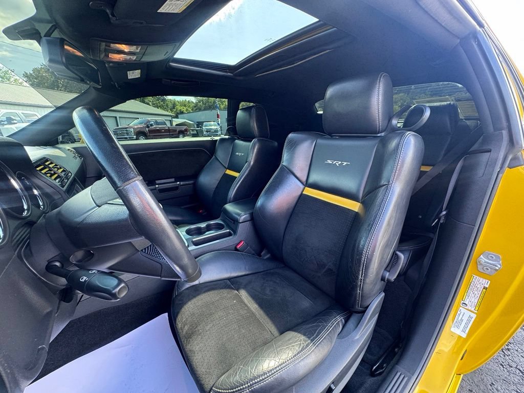 Used 2010 Dodge Challenger SRT8 w/ SRT Option Group II RWD image 10