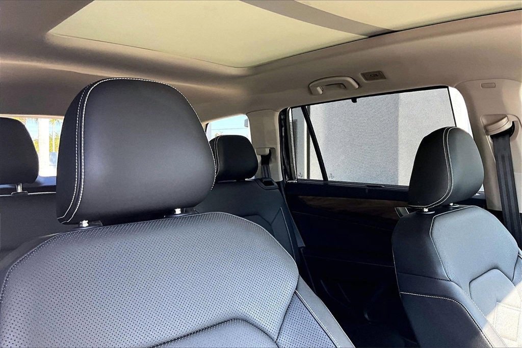 Certified 2025 Volkswagen Atlas SE w/ Panoramic Sunroof Package image 22