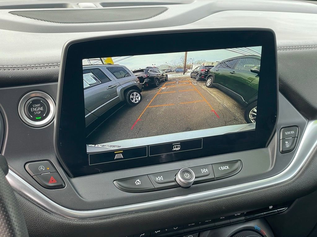 Used 2025 Chevrolet Blazer LT image 17