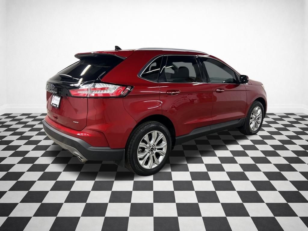 Used 2024 Ford Edge Titanium image 8