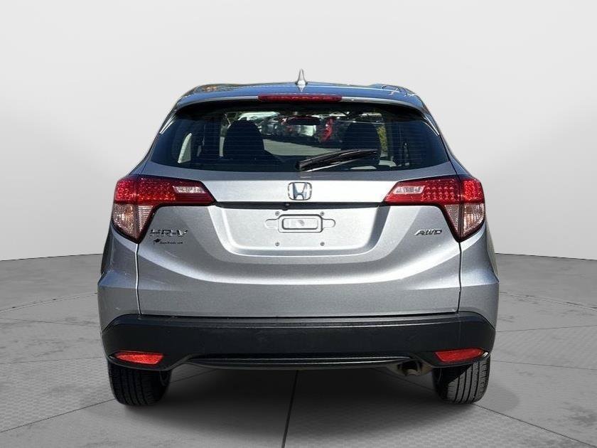 Used 2017 Honda HR-V LX image 4