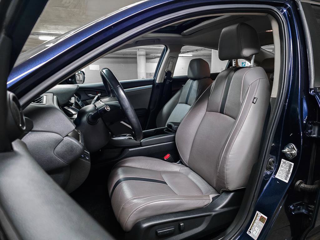 Used 2016 Honda Civic Touring image 19