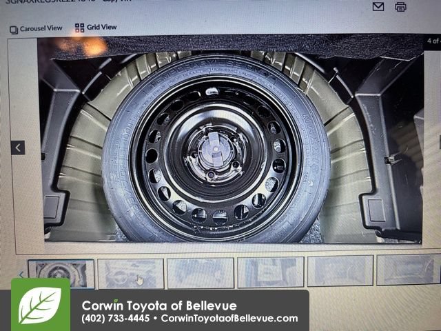 Used 2024 Chevrolet Equinox LT FWD image 32