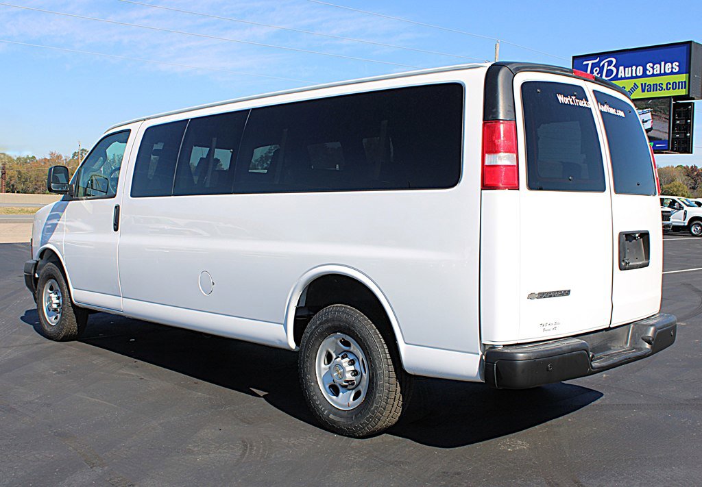 Used 2020 Chevrolet Express 3500 LS image 4