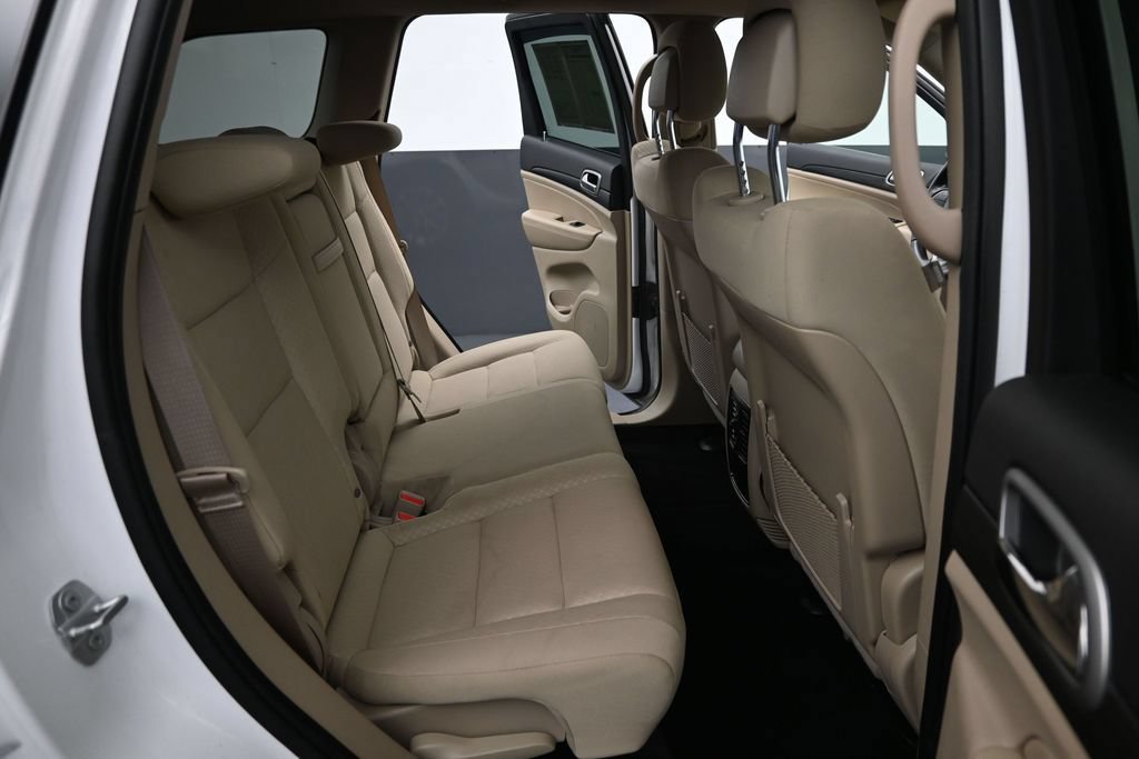 Used 2022 Jeep Grand Cherokee Laredo E AWD/4WD image 30