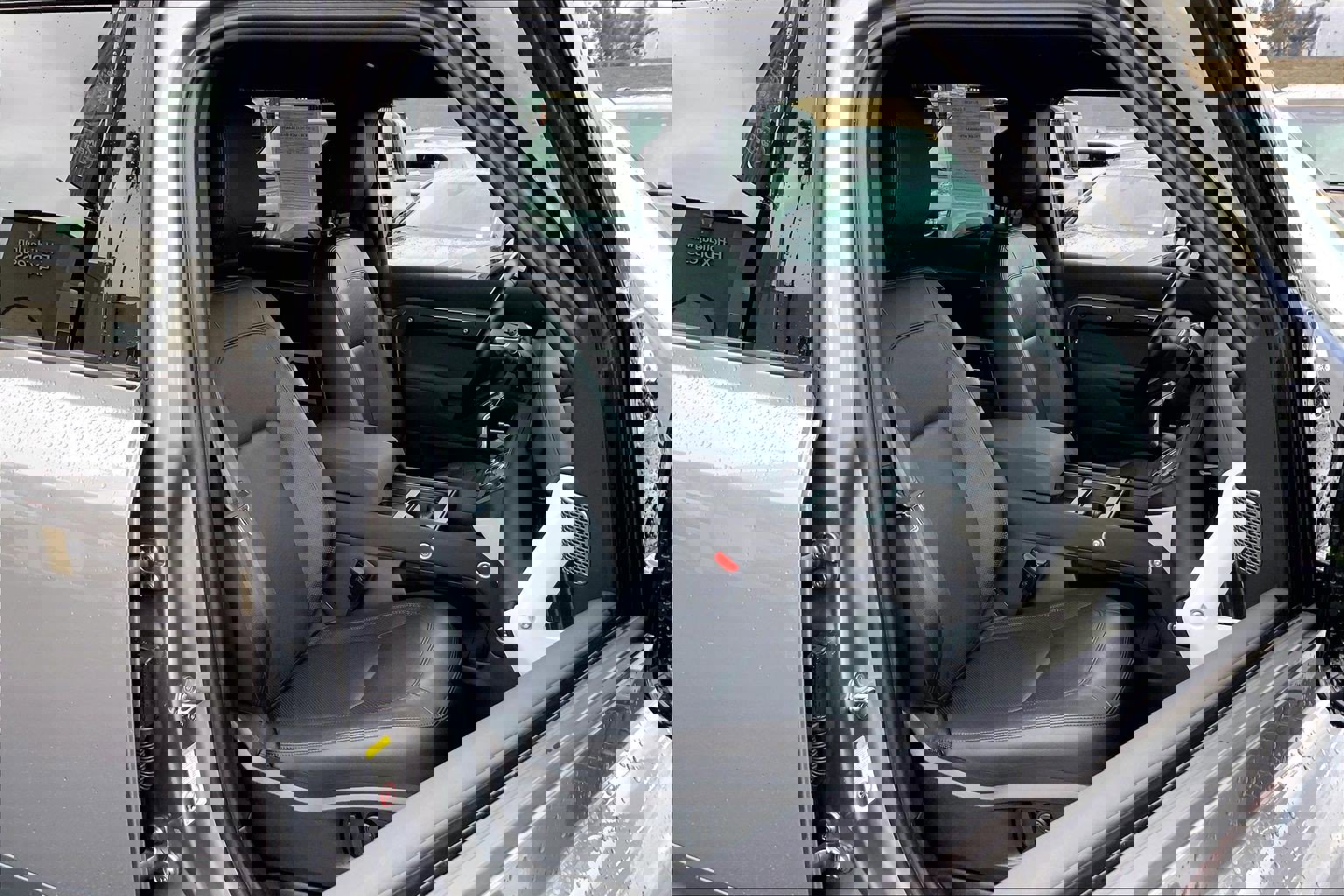 Used 2023 Land Rover Defender 110 SE image 7