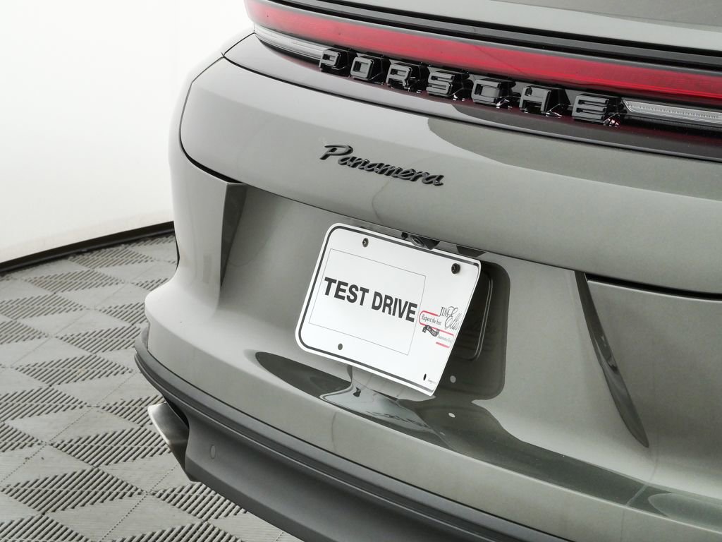 Certified 2025 Porsche Panamera 4 AWD/4WD image 32