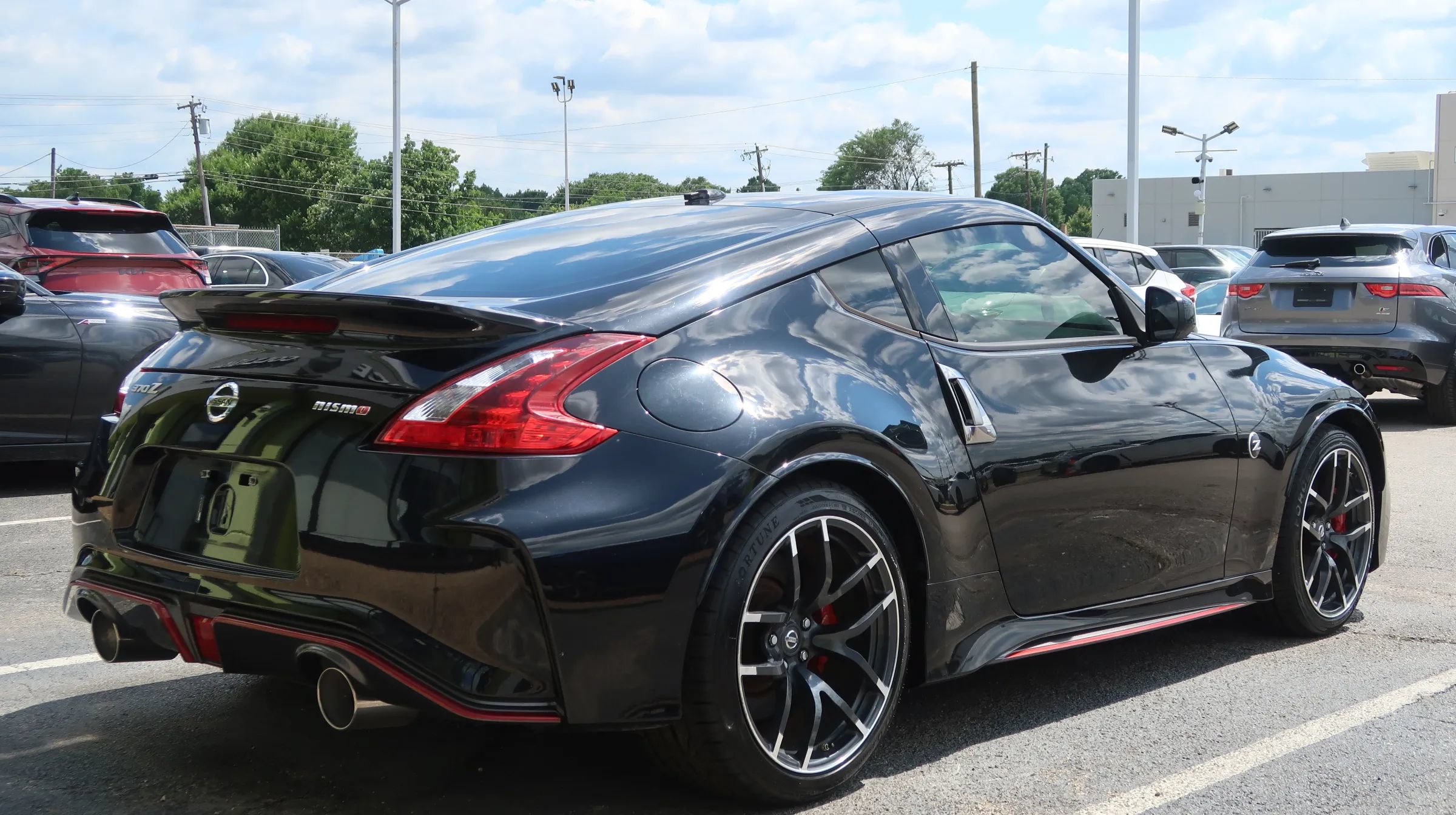 Used 2019 Nissan 370Z NISMO RWD image 14