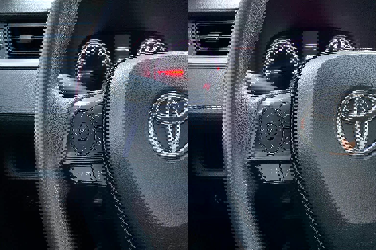 Used 2019 Toyota RAV4 LE image 23