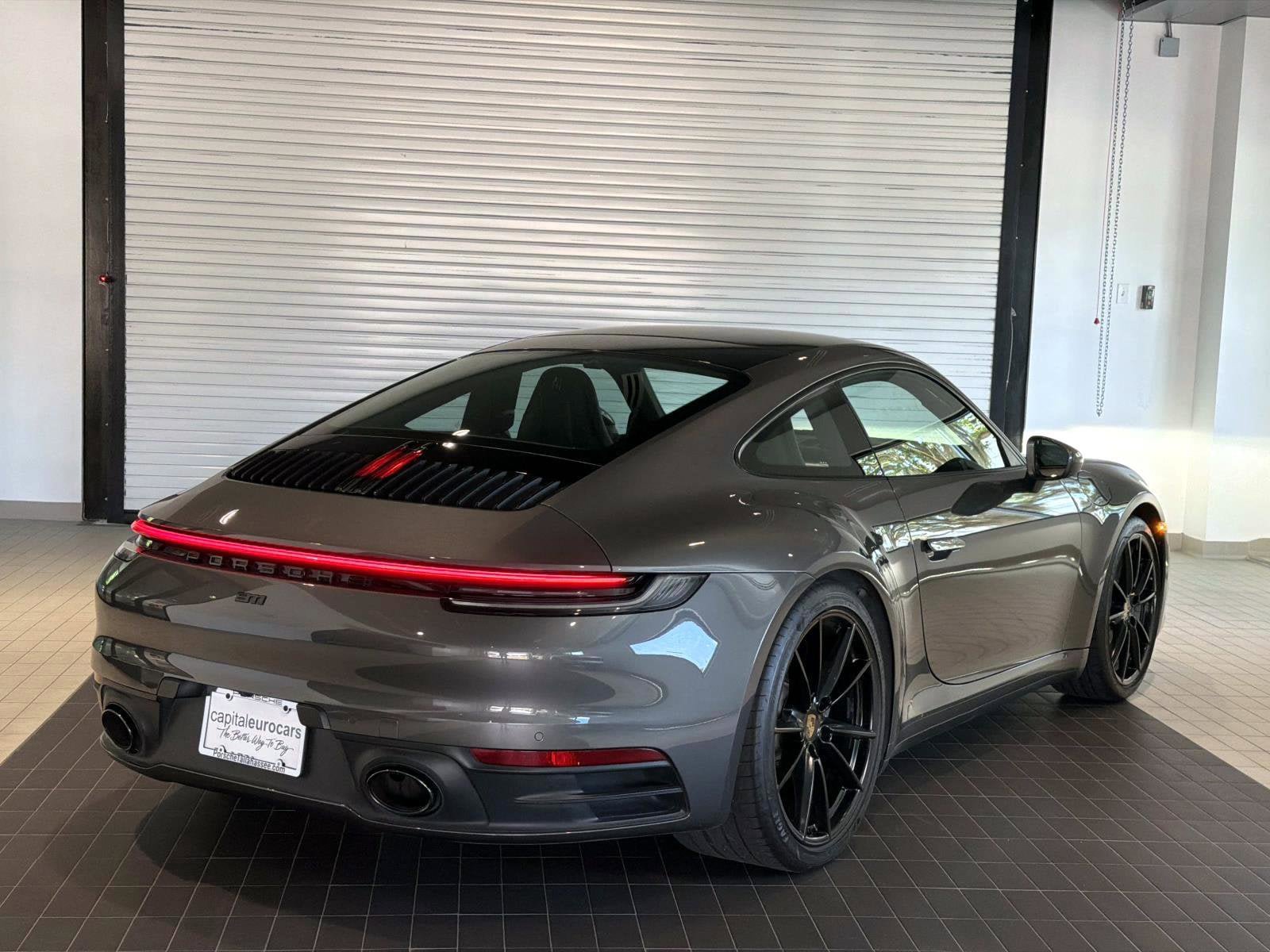 Used 2020 Porsche 911 Carrera RWD image 7