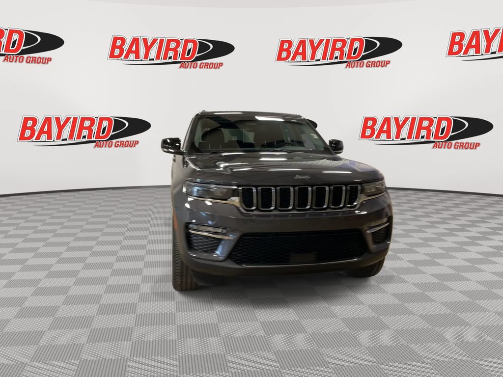 Used 2024 Jeep Grand Cherokee Limited AWD/4WD image 3
