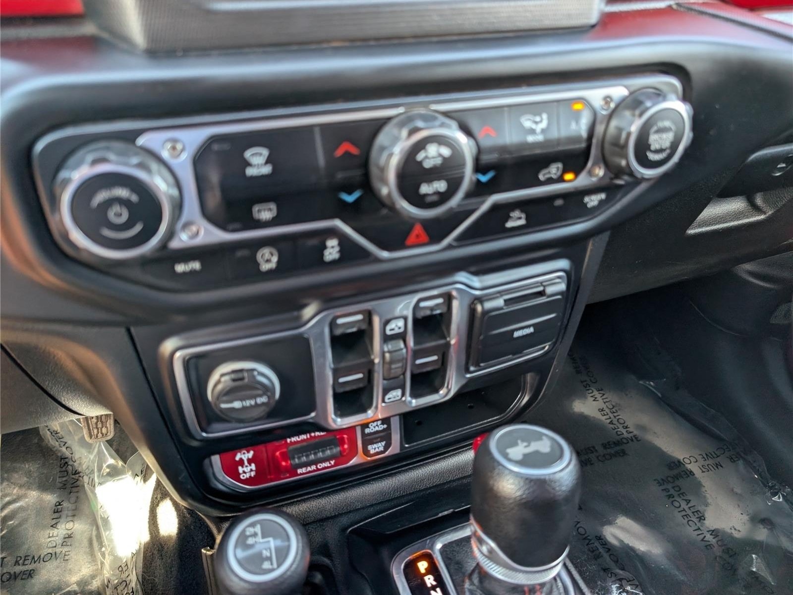 Used 2021 Jeep Wrangler Unlimited Rubicon AWD/4WD image 24