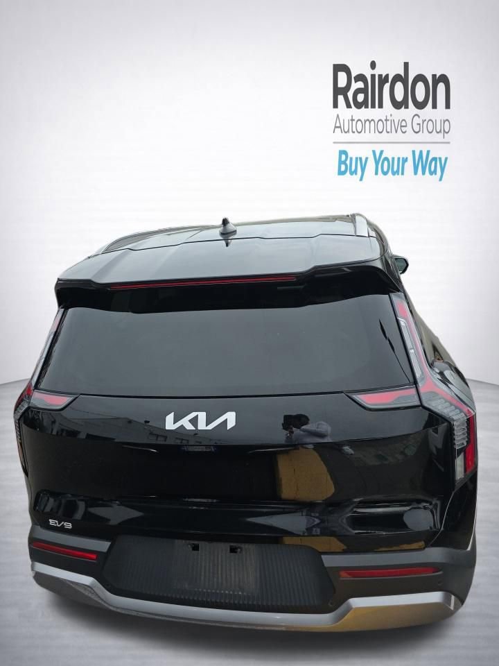 Certified 2024 Kia EV9 Wind AWD/4WD image 14