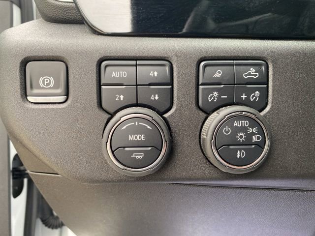 Used 2025 Chevrolet Silverado 2500 ZR2 w/ LPO, Dark Essentials Package AWD/4WD image 14