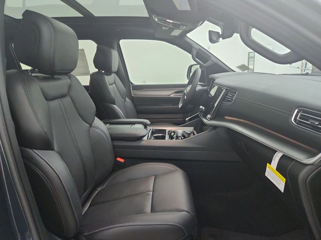 New 2025 Jeep Wagoneer Series III w/ Quick Order Package 25C Super image 35