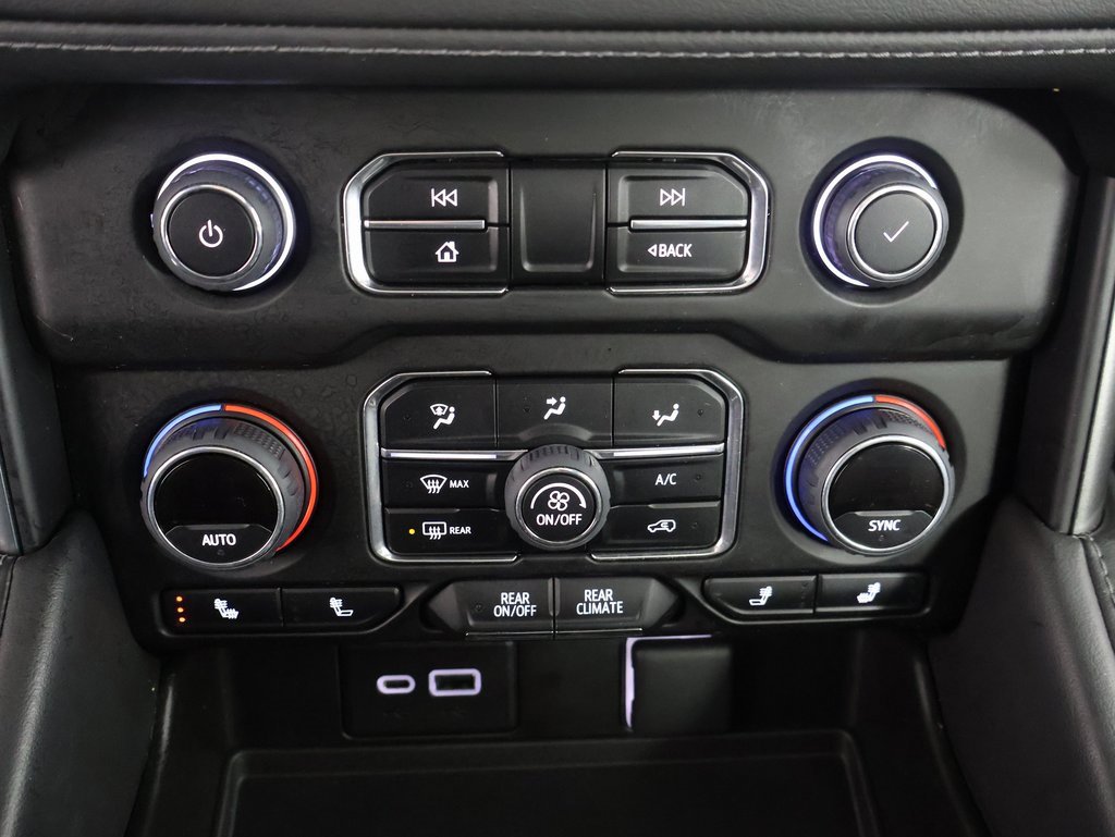 Used 2022 Chevrolet Tahoe LT w/ LT Signature Plus Package image 3