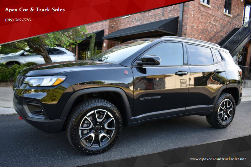 Used 2025 Jeep Compass Trailhawk w/ Sun & Sound Group AWD/4WD image 1