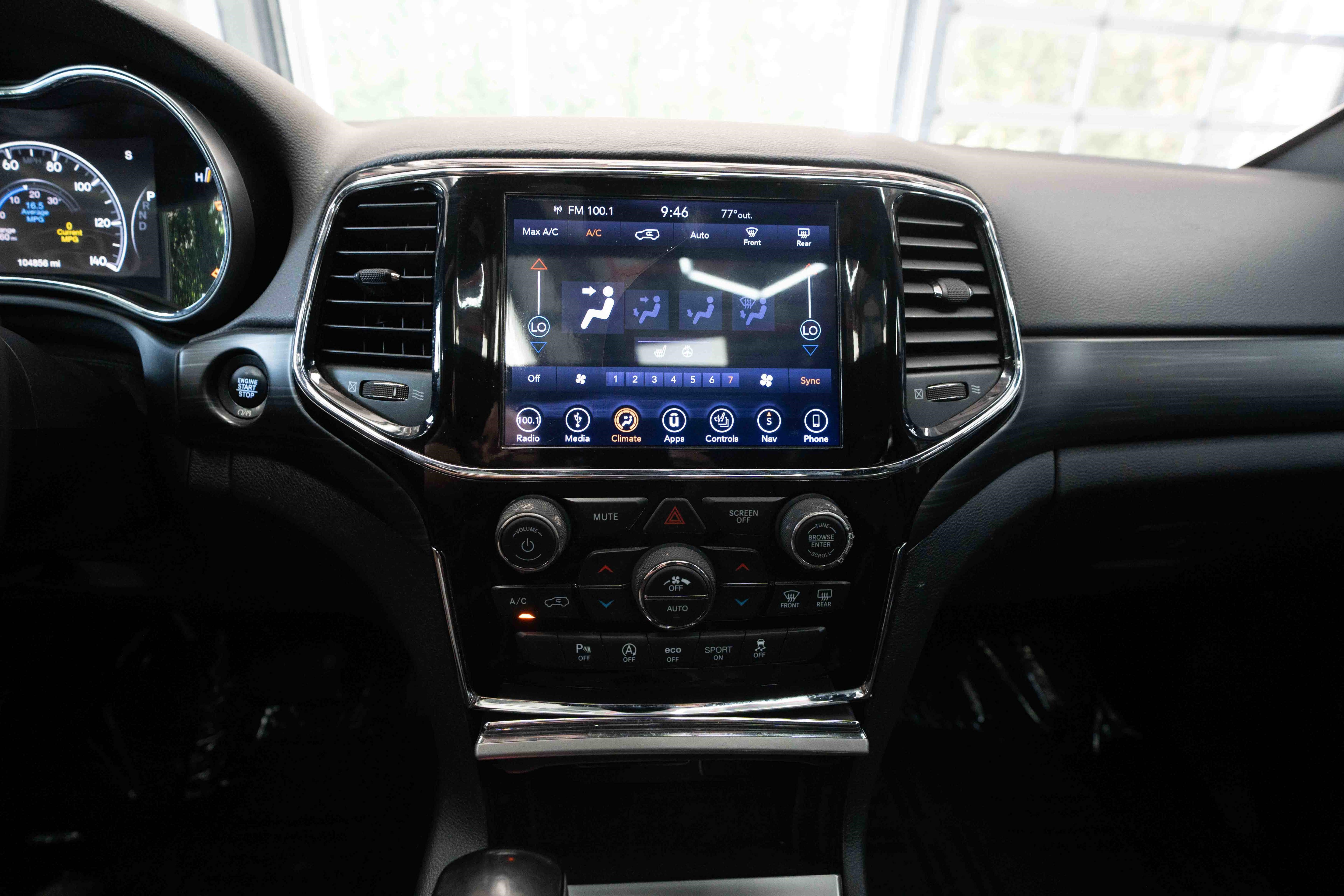 Used 2019 Jeep Grand Cherokee Altitude AWD/4WD image 16