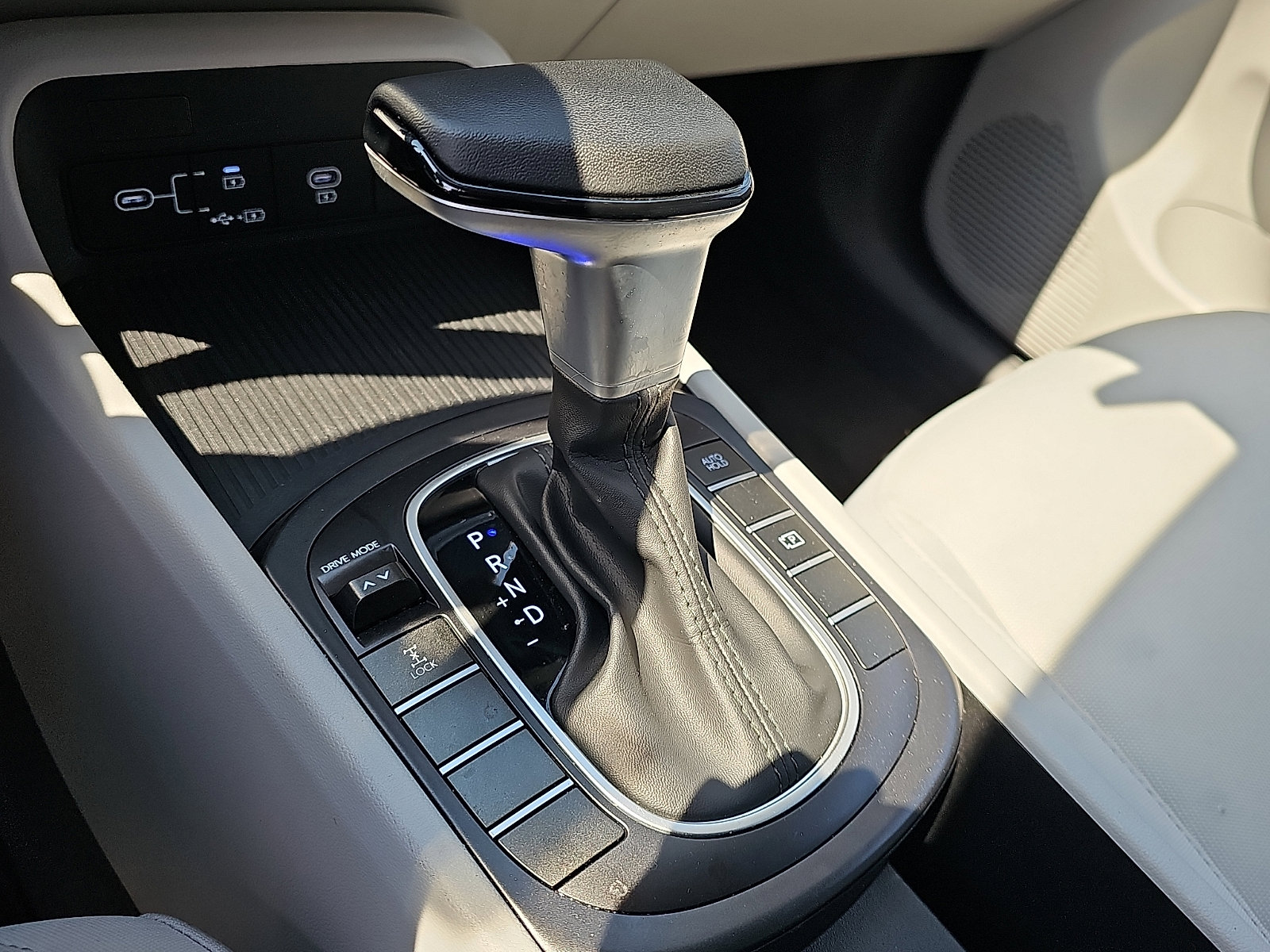 Used 2024 Hyundai Kona SEL image 15