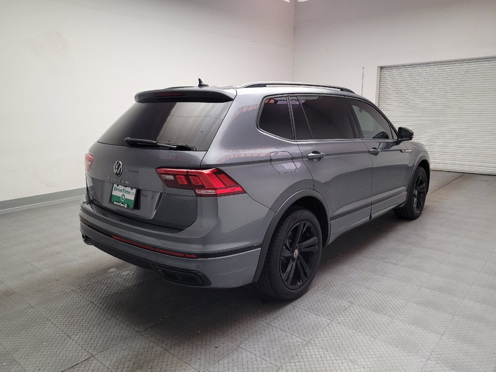 Used 2023 Volkswagen Tiguan SE R-Line FWD image 9