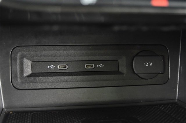 Used 2023 Volkswagen Atlas SE w/ Panoramic Sunroof Package image 16