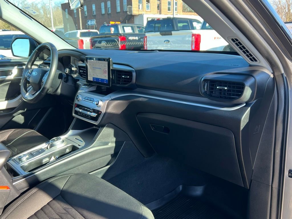 Used 2021 Ford Explorer XLT image 21