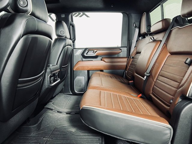 Used 2024 GMC Sierra 3500 Denali Ultimate image 12