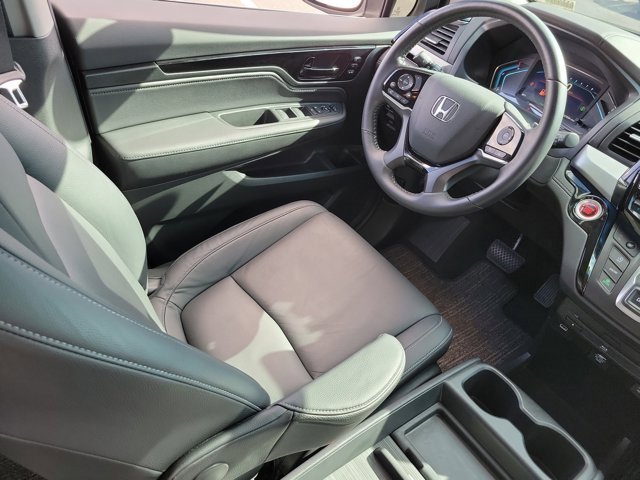 Used 2024 Honda Odyssey Touring image 3