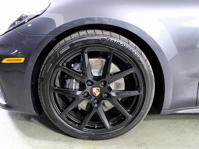 New 2025 Porsche Panamera 4 image 12