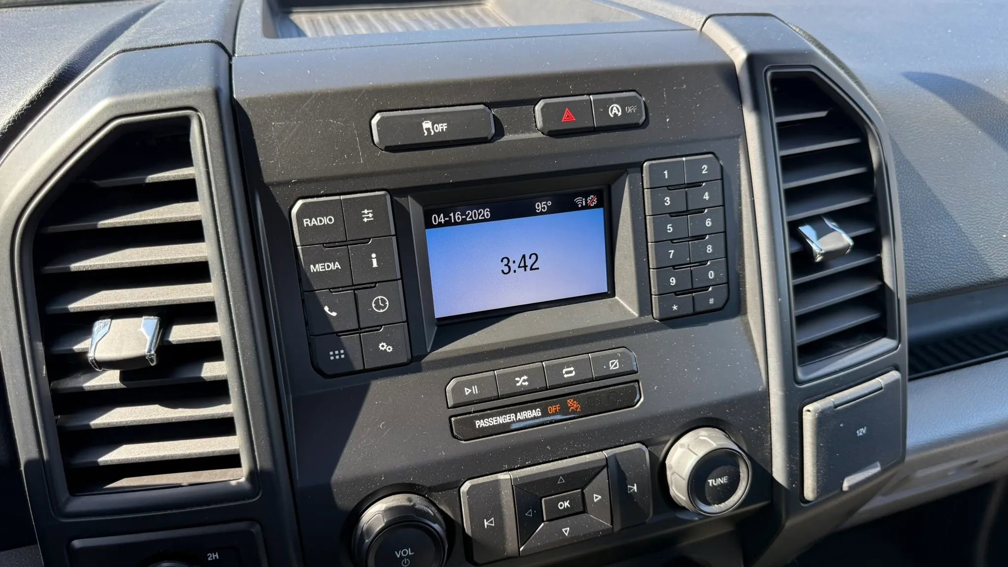 Used 2019 Ford F150 XL w/ Equipment Group 101A Mid AWD/4WD image 21