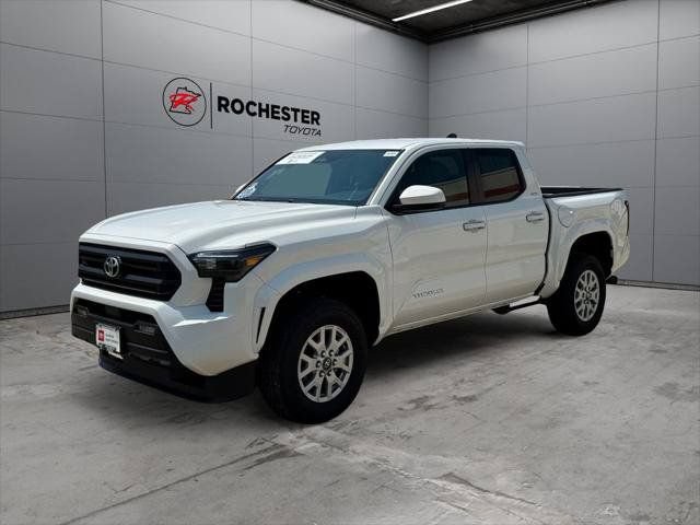 Certified 2025 Toyota Tacoma SR5 AWD/4WD image 37