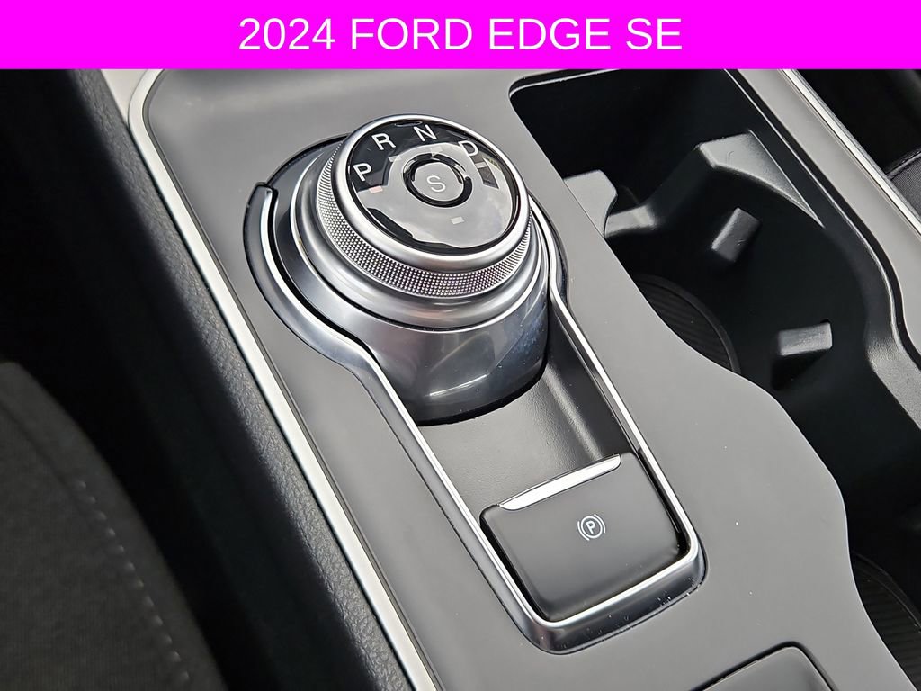 Used 2024 Ford Edge SE image 17