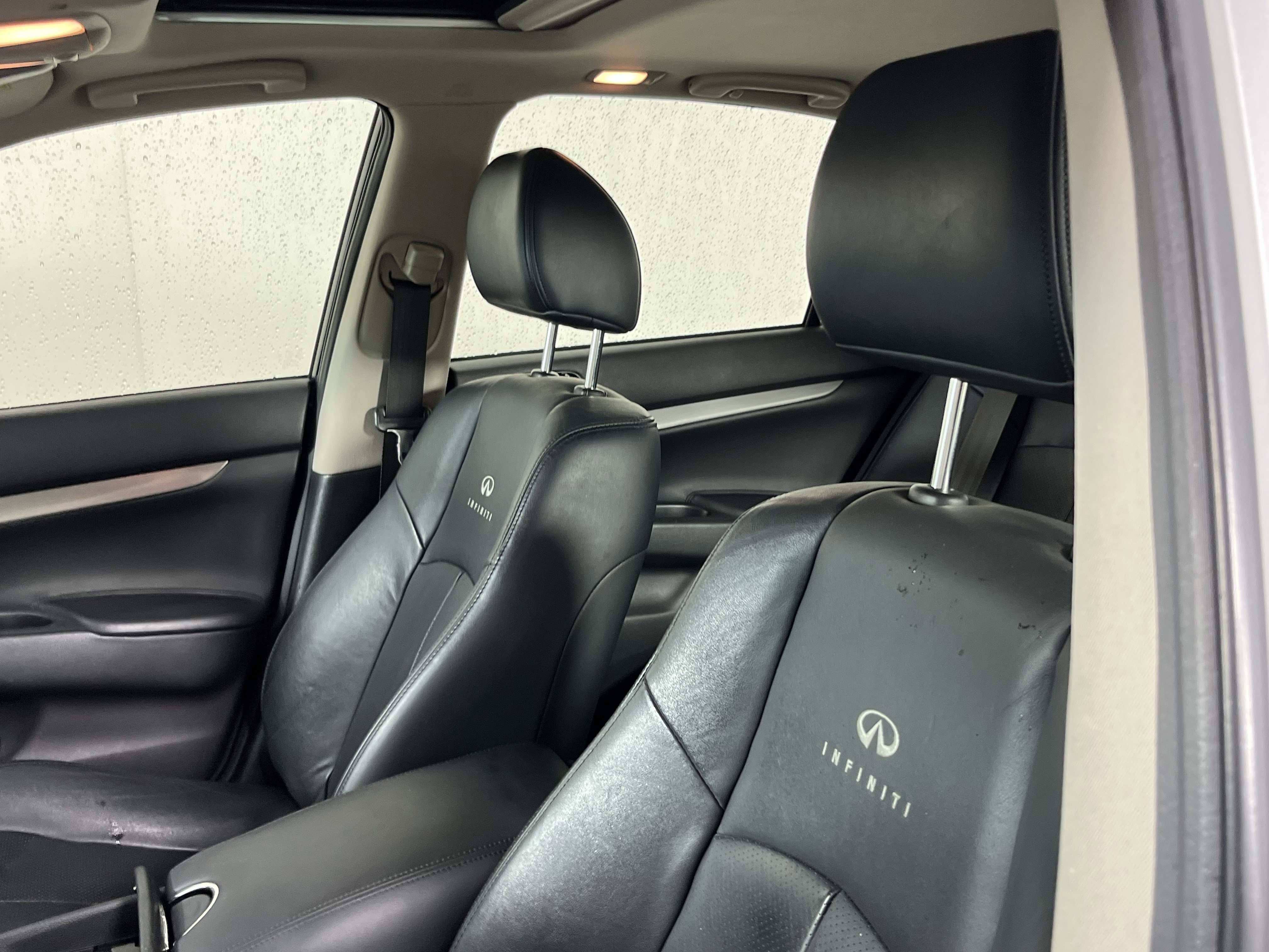 Used 2013 INFINITI G37 x w/ Premium Pkg image 16