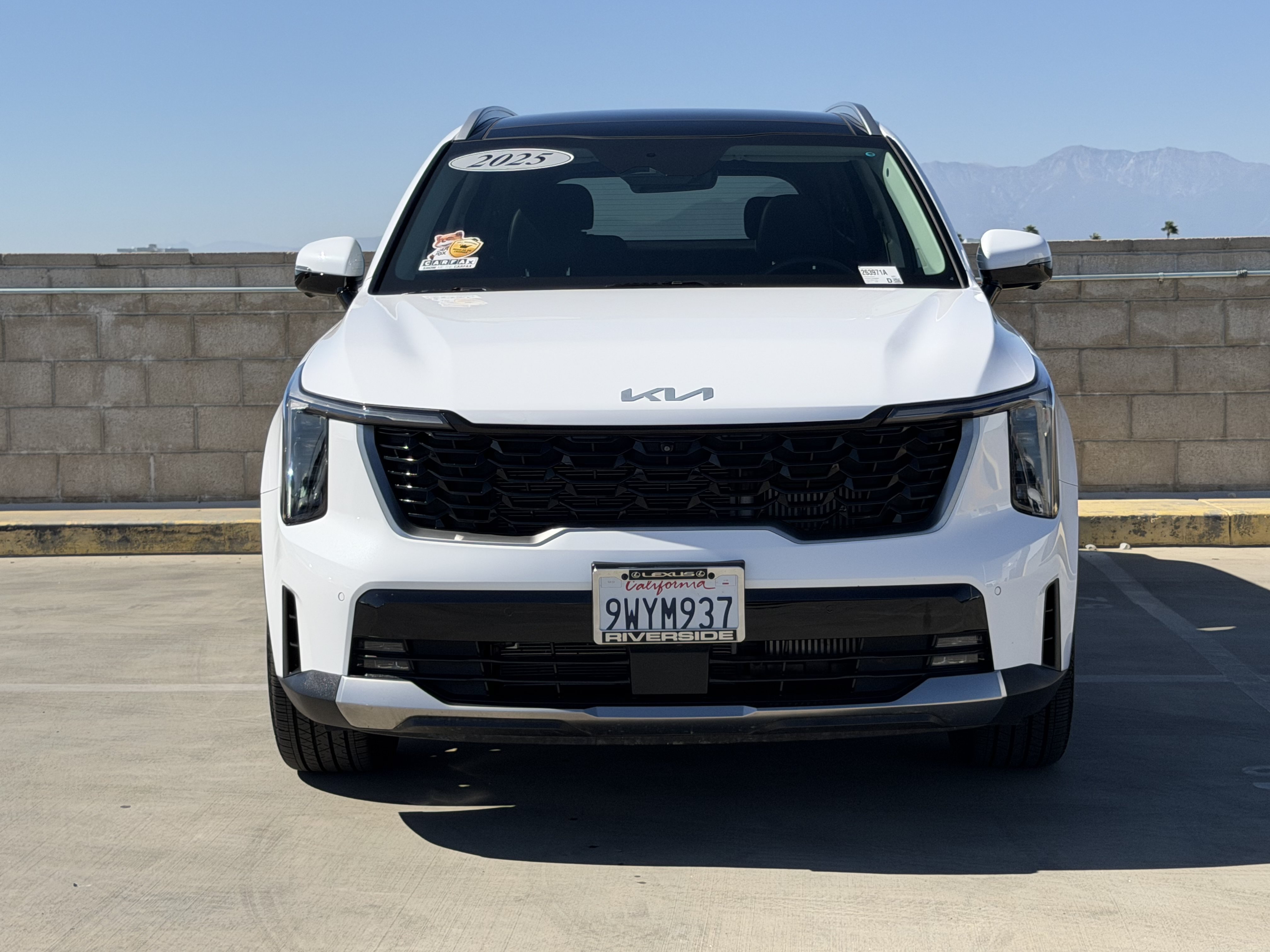 Used 2025 Kia Sorento SX FWD image 3